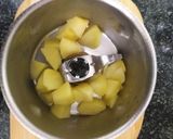 A picture of step 4 of Steamed Apple Puree For Babies.
