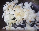 รูปขั้นตอนการทำที่ 2 ของ ข้าวผัดปู