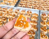 Foto langkah ke 5 dari resep Kue kacang cruncy.