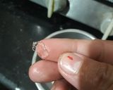A picture of step 2 of Vanilla flavoured sugar floss.