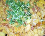 A picture of step 9 of Fry Curry Potatoes.