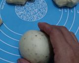 Foto langkah ke 7 dari resep Minced Sausage Chia Seed Soft Sourdough Bread.