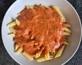 GYORS Paradicsomos-tejszínes-sajtos tésztaszósz recept fázis 5 fotója
