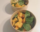 Foto del paso 1 de la receta: Ensalada de melón y pera con jamón