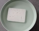 Foto del passaggio 1 della ricetta Feta impanata in friggitrice ad aria
