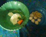 Foto langkah ke 1 dari resep Sop bakso.