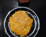 A picture of step 4 of Sattu and Mix veg cheela.