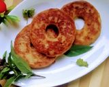 A picture of step 6 of Potato donuts.