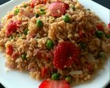 A picture of step 5 of Strawberry cottage cheese fried rice.