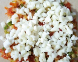 चीज़ वैजी पराठा (Cheese Veggies Paratha recipe in Hindi) रेसिपी चरण 6 फोटो