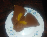 Foto del paso 4 de la receta: Tarta de galletas con mousse de chocolate y melocotón