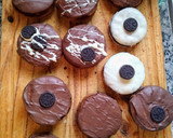 Foto del paso 8 de la receta: Alfajores Caseros bañados en Nutella 💣🍫