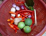 Foto langkah ke 1 dari resep Tom yum.