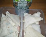 A picture of step 4 of Aloo samosa.
