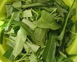 Foto langkah ke 1 dari resep Tumis kangkung baso.