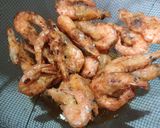 Foto langkah ke 2 dari resep 650. Udang Saus Lada Hitam.