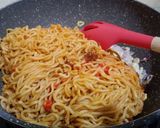 Foto langkah ke 3 dari resep Mie ikan laut pedas.