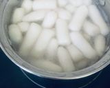 Hình bước làm 3 của món Tokbokki làm từ cơm nguội