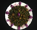 A picture of step 7 of Aloo Bhindi.