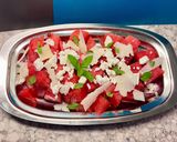 Φωτογραφία βήματος 1 της συνταγής Καρπούζι 🍉 με φέτα λίγα flakes κρητικής γραβιέρας & δυόσμο