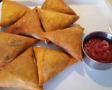 A picture of step 7 of Chicken tikka samosa.