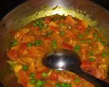 A picture of step 3 of Tomato chutney with green peas.