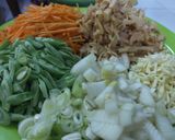 Foto langkah ke 1 dari resep Lumpia Ayam Rebung Spesial.