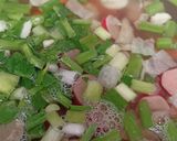 Foto langkah ke 3 dari resep Sayur Sop dengan Bakso dan Sosis Bumbu Racik.