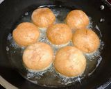 Foto langkah ke 6 dari resep Bomboloni Labu Kuning.