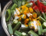 A picture of step 2 of Bhindi masala (sabzi).