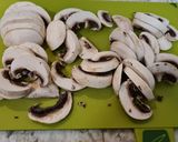 Foto del paso 6 de la receta: Pollo al ajillo con champiñones