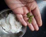 A picture of step 1 of Fruity and spicy sushi.
