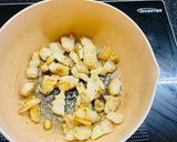 Hình bước làm 2 của món Thịt kho mắm ruốc