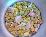 Foto del paso 3 de la receta: Col al vapor con habas lombardas y sofrita de curry panang