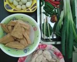 Foto langkah ke 1 dari resep Semur ayam tahu telor.