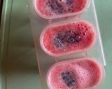 Gambar langkah 4 resipi Watermelon Popsicle.