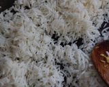 Foto del passaggio 5 della ricetta Riso basmati, piselli, funghi e uova