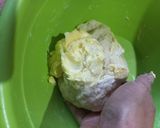 Foto langkah ke 2 dari resep Donat maizena.