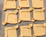 A picture of step 3 of Custard puffs.