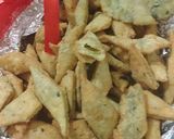 A picture of step 9 of Cheese Mint Namakpare.