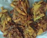 A picture of step 3 of Pakoray(Aloo aur pyaz ke).