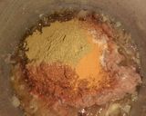 A picture of step 3 of Korma chicken keema.