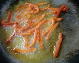 Foto del paso 1 de la receta: Pollo salteado suave