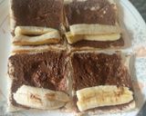 A picture of step 3 of Nutella banana Swiss rolls.