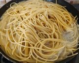 Foto langkah ke 1 dari resep Shrimp Spaghetti Marinara.