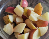 Foto del paso 1 de la receta: Compota de manzanas con azúcar avainillado, nueces y miel 🍎🍏 en microondas