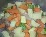 صورة لخطوة 2 من وصفة حساء الخضر🥕🥔