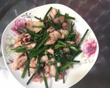 Hình bước làm 4 của món Bông hẹ xào mực