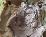 Foto langkah ke 2 dari resep Buttercream coklat (homemade).