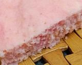 A picture of step 4 of Raspberry cake.